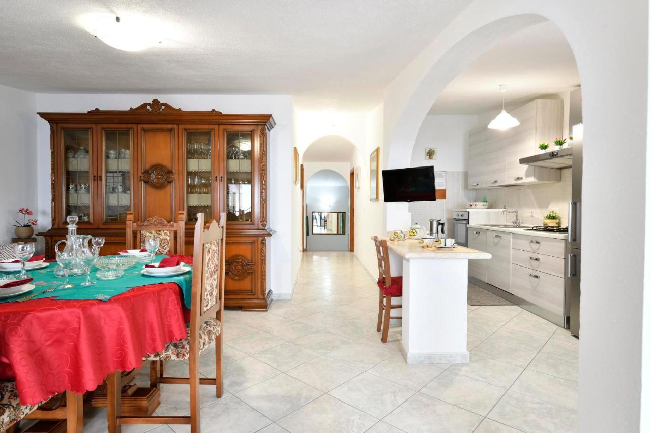 Appartamento Holiday Cala Gonone Exteriör bild